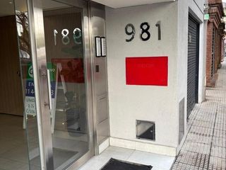 Foto 2 de MONOAMBIENTE en VENTA a ESTRENAR . MOLDES al 900 . COLEGIALES