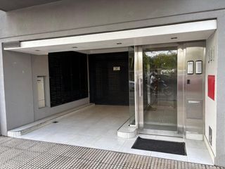 Foto 1 de MONOAMBIENTE en VENTA a ESTRENAR . MOLDES al 900 . COLEGIALES