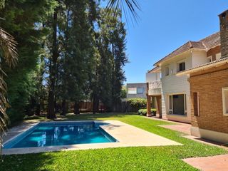 Foto 7 de Alquiler-Expectacular casa-Country La Deseada- Ezeiza-Pileta-Parrilla-Cocheras-3 dormitorios