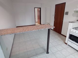 Foto 3 de ALQUILER - CORDOBA AL 2700 - DPTO. 1 DORMITORIO - 2 BALCONES