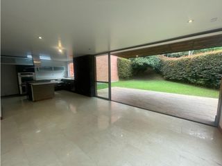 Foto 1 de CASA EN ARRIENDO SECTOR LOMA DEL ATRAVESADO - ENVIGADO