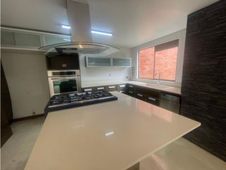 Foto 3 de CASA EN ARRIENDO SECTOR LOMA DEL ATRAVESADO - ENVIGADO