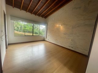 Foto 12 de CASA EN ARRIENDO SECTOR LOMA DEL ATRAVESADO - ENVIGADO