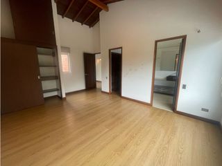 Foto 10 de CASA EN ARRIENDO SECTOR LOMA DEL ATRAVESADO - ENVIGADO