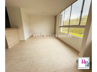 Foto 5 de Apartamento en Arriendo – 3er Piso con Ascensor | Unidad Abierta