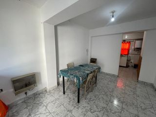Foto 11 de DEPARTAMENTO EN VENTA - PLENO CENTRO - PERU AL 200