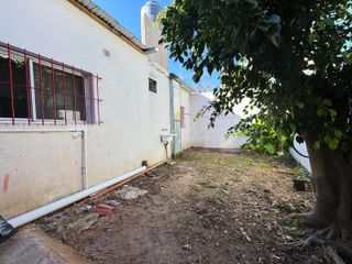 Foto 29 de Casa en  alquiler de tres ambientes y jardin propio