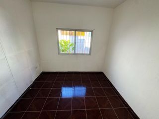 Foto 23 de Casa en  alquiler de tres ambientes y jardin propio
