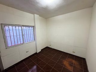 Foto 20 de Casa en  alquiler de tres ambientes y jardin propio
