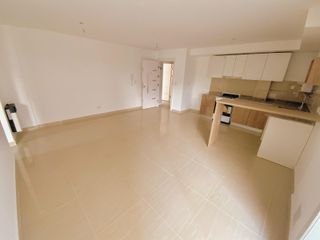 Foto 6 de Brown 2944 - Departamento De 1 Dormitorio Con Cochera En Alquiler - Pichincha, Rosario