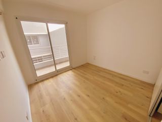 Foto 9 de Brown 2944 - Departamento De 1 Dormitorio Con Cochera En Alquiler - Pichincha, Rosario