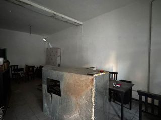 Foto 3 de Alquier - Local sobre Av. Sarmiento casi esq. Av. Maipú - 85 mts2