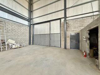 Foto 8 de Deposito de 735 m2 en Alquiler - Benavidez