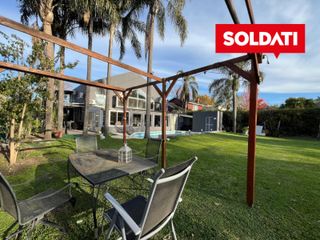 Foto 2 de Casa en venta en Los Laureles - apta credito