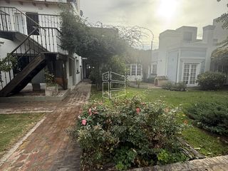 Foto 21 de Venta - Casa de Nivel Gerencial en Zona Centro - C094