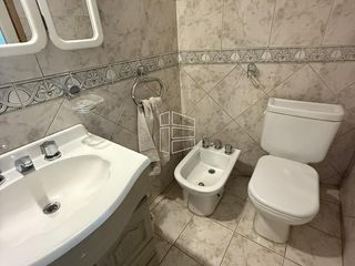 Foto 28 de Venta - Casa de Nivel Gerencial en Zona Centro - C094