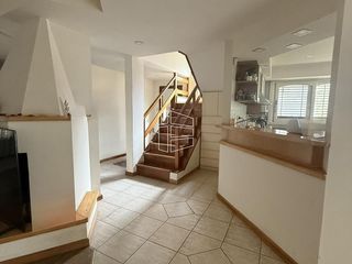 Foto 6 de Venta - Casa de Nivel Gerencial en Zona Centro - C094