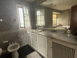 Foto 14 de Venta - Casa de Nivel Gerencial en Zona Centro - C094