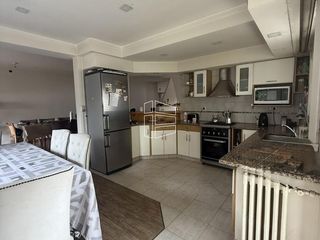 Foto 5 de Venta - Casa de Nivel Gerencial en Zona Centro - C094