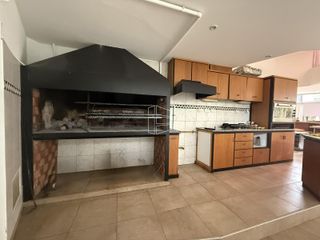 Foto 19 de Venta - Casa de Nivel Gerencial en Zona Centro - C094