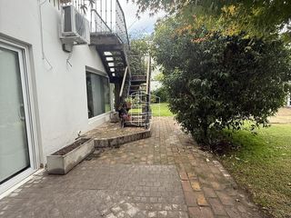 Foto 20 de Venta - Casa de Nivel Gerencial en Zona Centro - C094