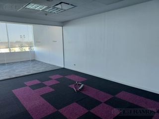 Foto 12 de Alquiler de oficina de 498 m2 en Vicente López