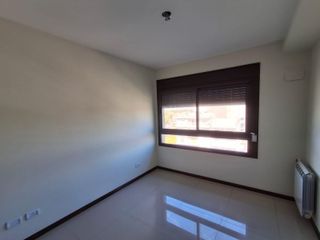 Foto 6 de Departamento de dos dormitorios en Av. Pellegrini al 3700