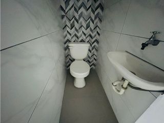Foto 11 de Guayaquil Urdesa, Local Comercial  en Renta, 61m2, 1 Ambiente