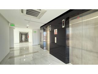 Foto 16 de La Kennedy, Oficina en Venta, 303m2, 2 Ambientes