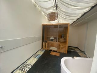 Foto 10 de Casa en venta en zona comercial de Santa Barbara adecuada para Spa