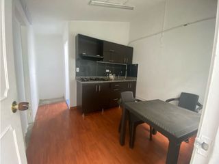 Foto 9 de Casa en venta en zona comercial de Santa Barbara adecuada para Spa