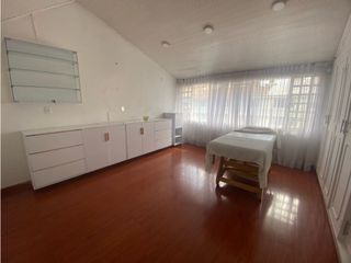 Foto 16 de Casa en venta en zona comercial de Santa Barbara adecuada para Spa