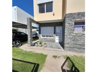 Foto 2 de CASA EN VENTA BARRIO PALOS VERDES