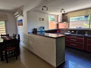 Foto 2 de Venta Casa 4 AMB con pileta en Matheu APTO CRÉDITO