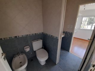 Foto 14 de Duplex en alquiler en Haedo Chico