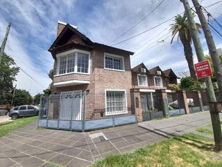 Foto 1 de Duplex en alquiler en Haedo Chico