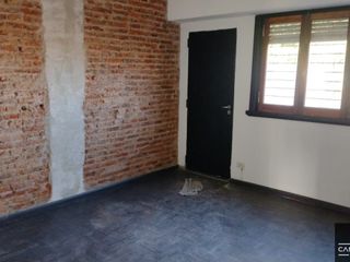 Foto 10 de Casa en alquiler de 3 dormitorios c/ cochera en Morón