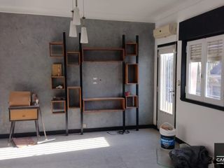 Foto 1 de Casa en alquiler de 3 dormitorios c/ cochera en Morón