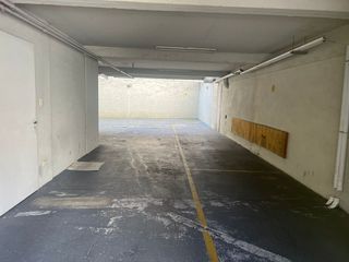 Foto 1 de OPORTUNIDAD! VENTA COCHERA DESCUBIERTA - V URQUIZA