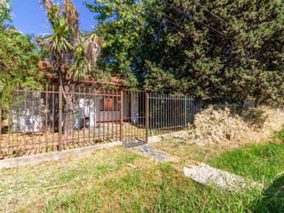 Foto 3 de VENTA CASA A RECICLAR CON PILETA EN MASCHWITZ