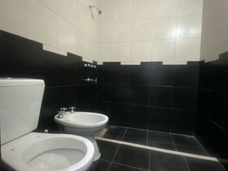 Foto 10 de PH EN VENTA, 1 DORMITORIO CON PATIO, TOLOSA