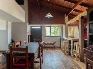Foto 2 de Venta CASA de 4 ambientes - Lote 800 m²
