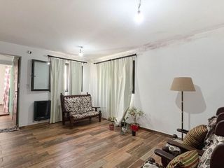 Foto 7 de Venta CASA de 4 ambientes - Lote 800 m²