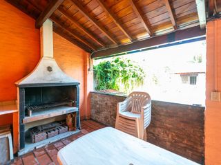 Foto 12 de VENTA CASA 5 AMBIENTES PILETA Y QUINCHO TORCUATO