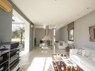 Foto 6 de Casa moderna de diseño único en Roble Joven - Pilar