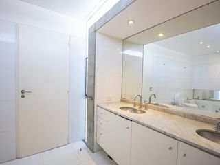 Foto 36 de Casa moderna de diseño único en Roble Joven - Pilar