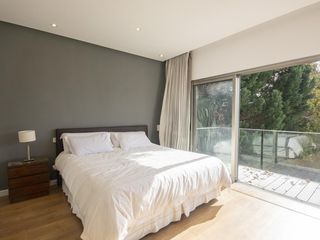 Foto 28 de Casa moderna de diseño único en Roble Joven - Pilar