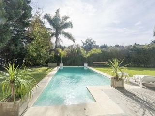 Foto 3 de Casa moderna de diseño único en Roble Joven - Pilar