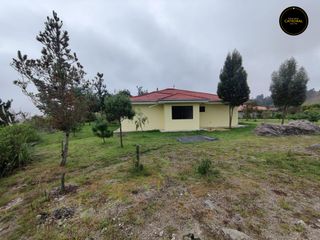 Foto 1 de Casa de arriendo en Guangarcucho- Via jadan – código:19686