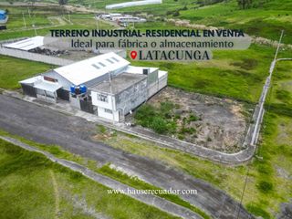 Foto 1 de Terreno de 895 m² en venta al norte de Latacunga, ideal para industria, bodega o desarrollo mixto